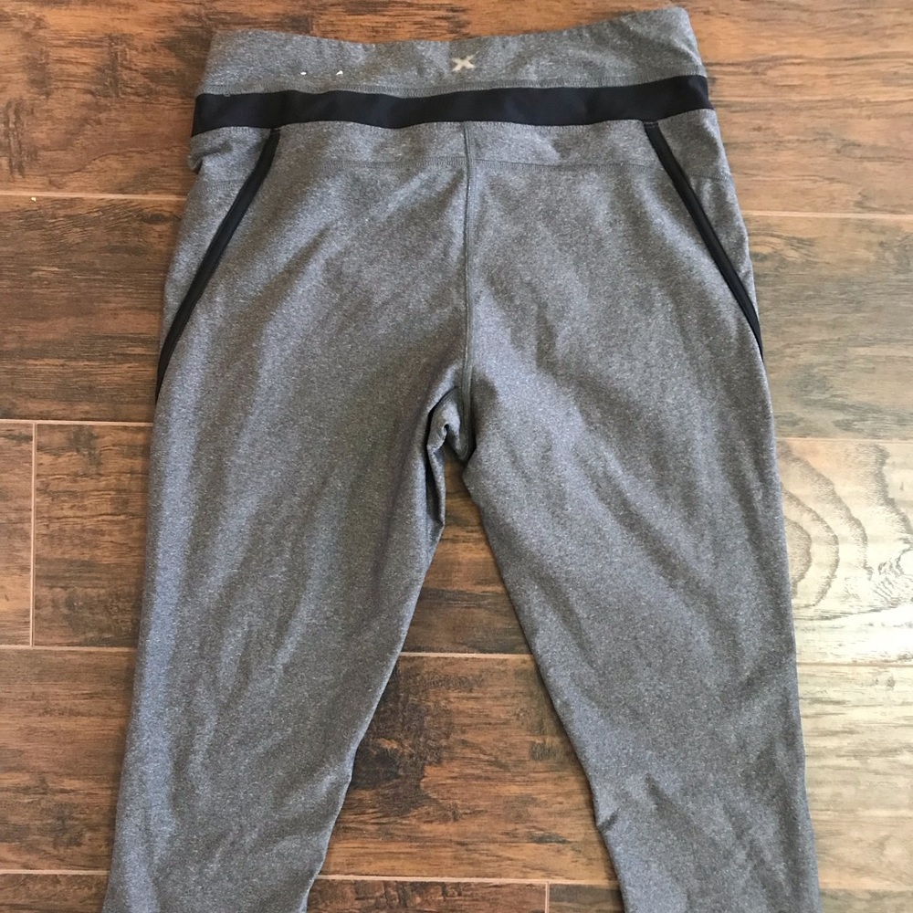Grey cropped workout pants